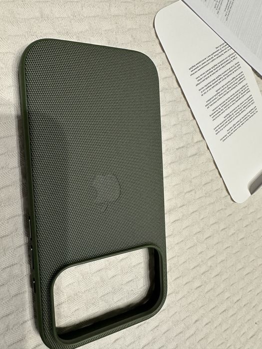 Оригинален калъф за iPhone 17 pro tech woven зелен