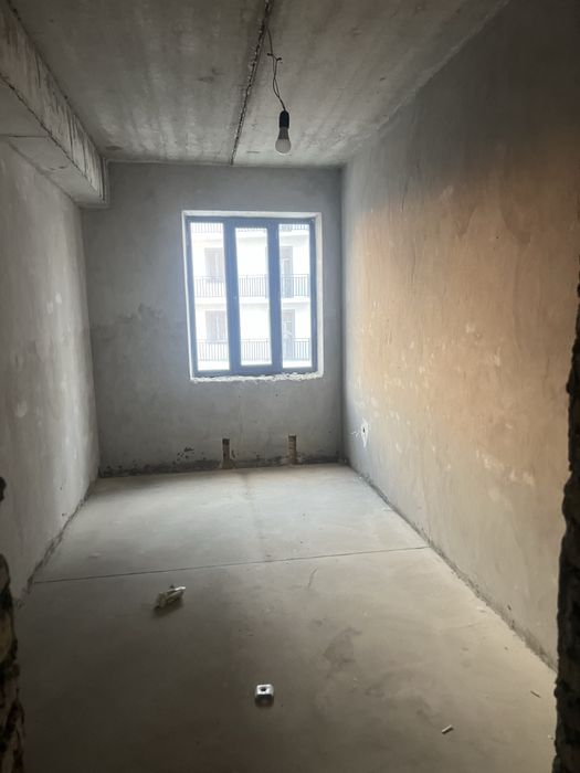 Urganch shahrida 107 m2  kvartira sotiladi