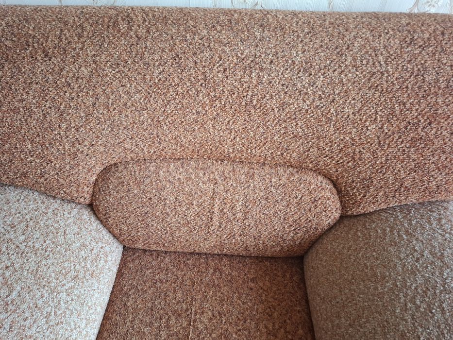 .Продам 2,3 диван в хорошем состоянии.