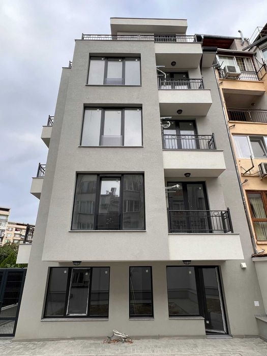 Продава се Тристаен апартамент в Пловдив, Кючук Париж - 87 кв.м за 1345 €/кв.м - Снимка #4