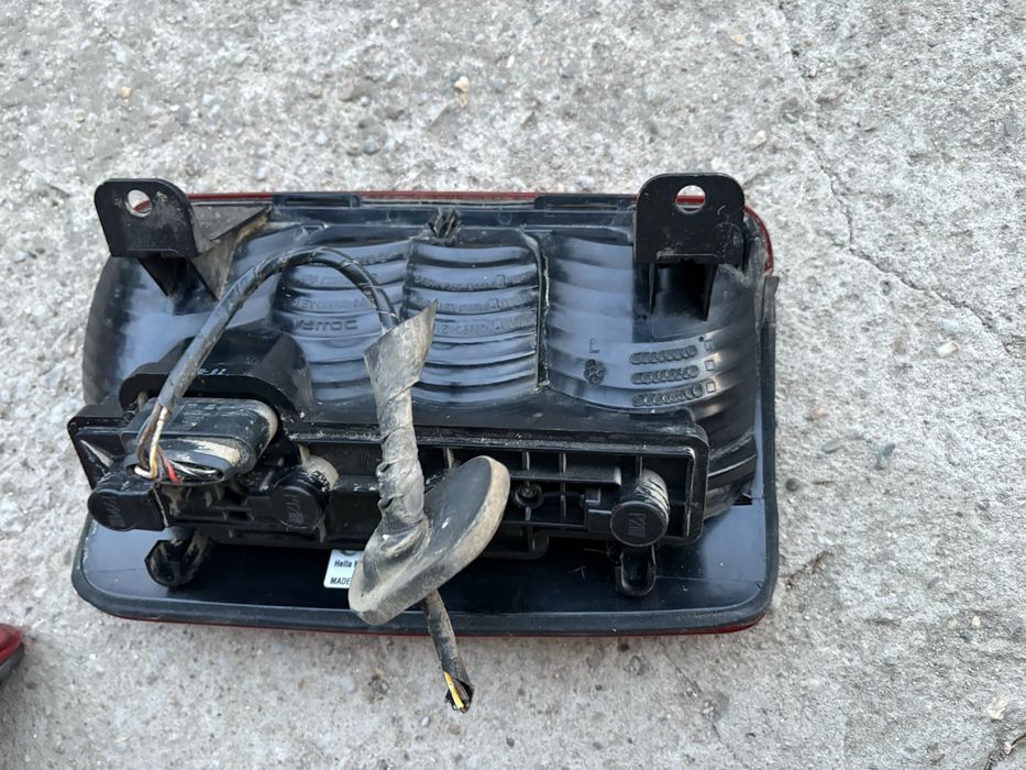 Ляв и десен стоп за VW Caddy III / Кади 3