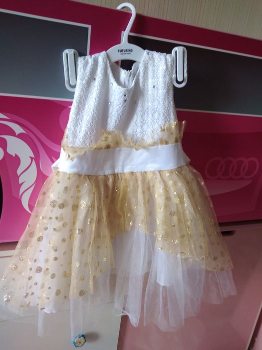 Платье на праздник для девочки 4 лет