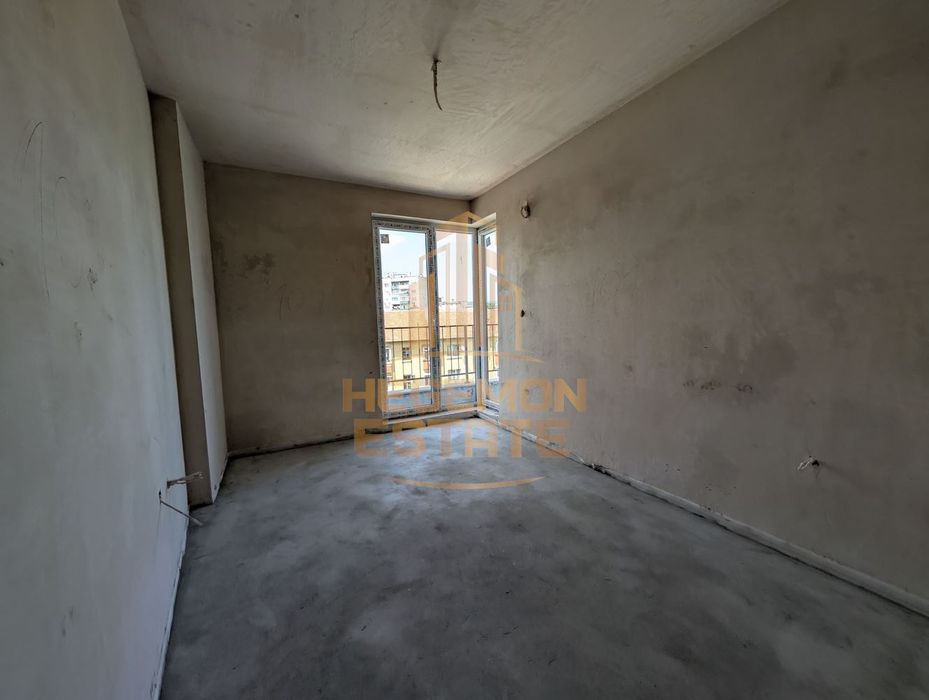 Продава се Тристаен апартамент в Варна, Погреби - 97 кв.м за 1825 €/кв.м - Снимка #2