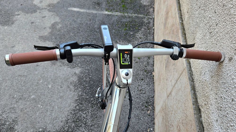 Продавам електрически велосипед VANPOWERS City Vanture