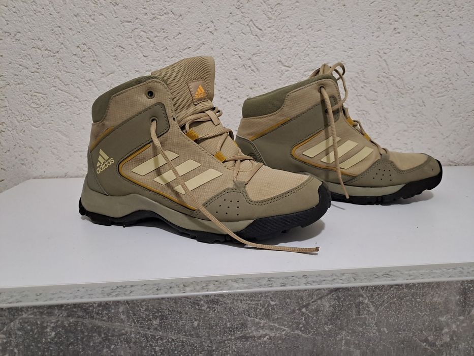 Adidas унисекс боти