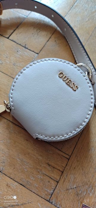 Дамска чанта GUESS