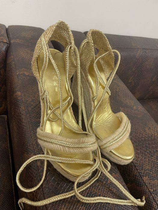 Златни еспадрили естествена  кожа 36