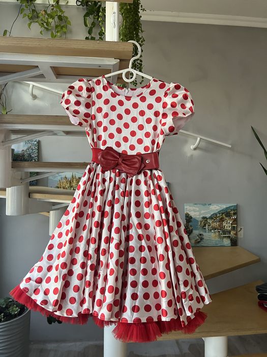 Нарядное платье для девочки