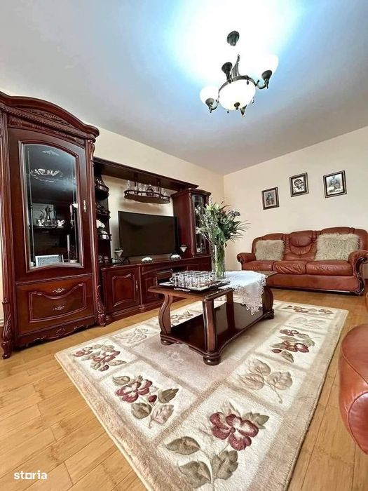 De vanzare 3 camere decomandat mobilat și utilat