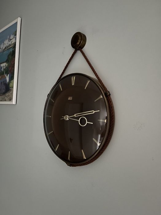 Стенен часовник / 50-те