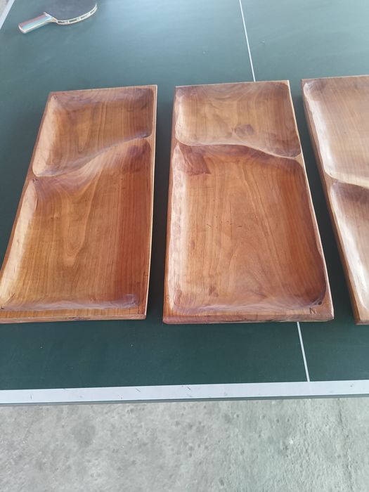 Tăvițe din lemn de cireș