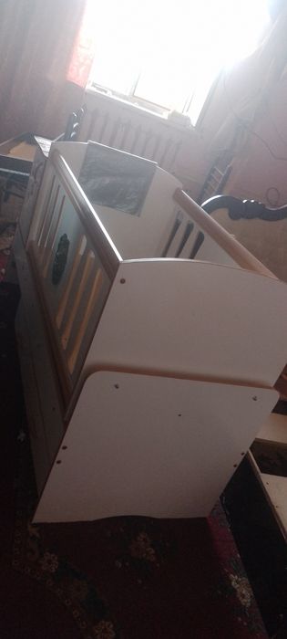 Komplekt shkaf karavoti tumbuchkasi trimosi bor narxi 2.5milyon.