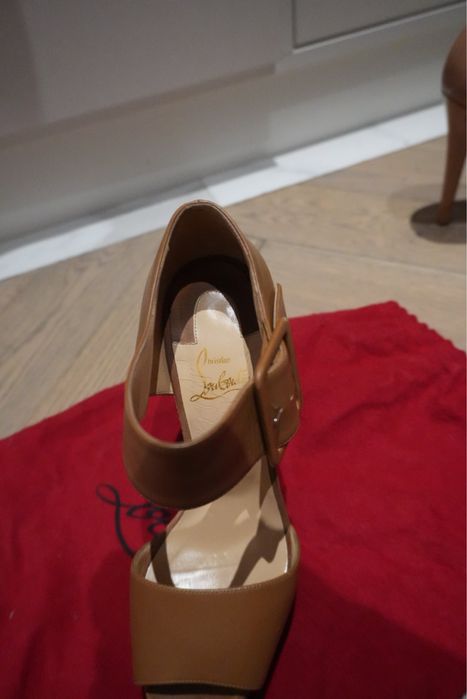 босоножки Christian Louboutin