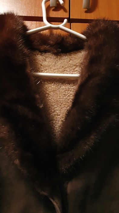 Vând cojoc de damă , piele naturală, mărimea 50-52, Favior