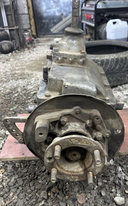 Продам коробку зил 130