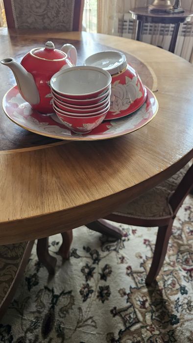 Комплект фарфоровой посуды