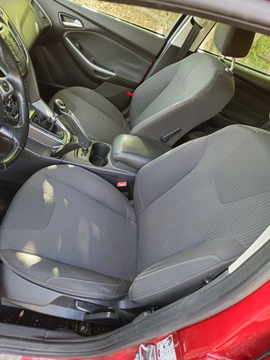 Vand Ford Focus 2012 avariat