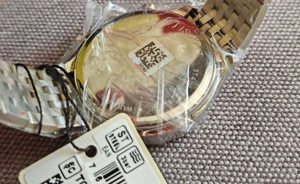 TISSOT Tradition часовник с хронограф и дата чисто нов 100% оригинален