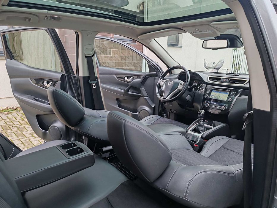 Nissan Qashqai Tekna DCiNaviLedXenonPielePanoramicCmr360InczScaune etc