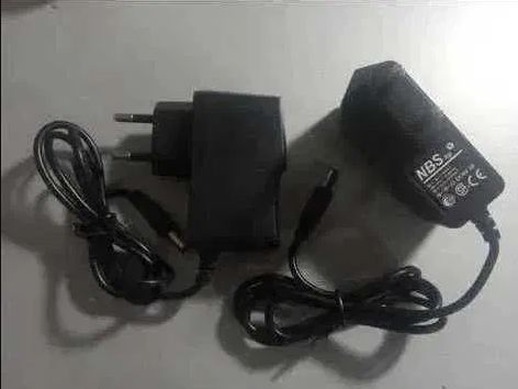 блок питания на / 9 вольт .