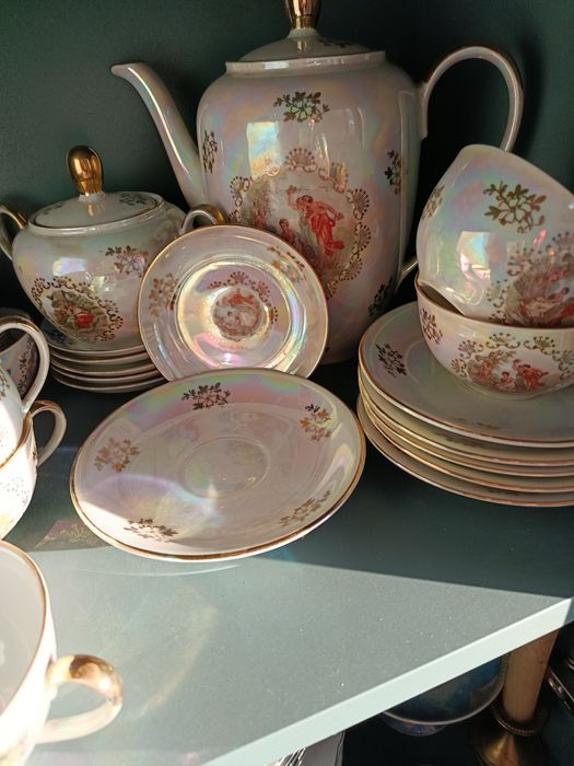 Сервизы, тарелки винтажные