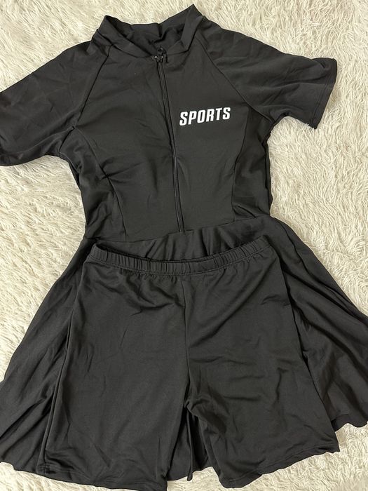 Женский купальник чёрны