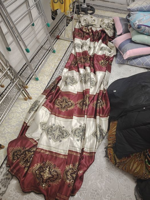 Parda toyoria tikilgan 3 metir ikki dona 5 metirdan 3 dona bo bohasina