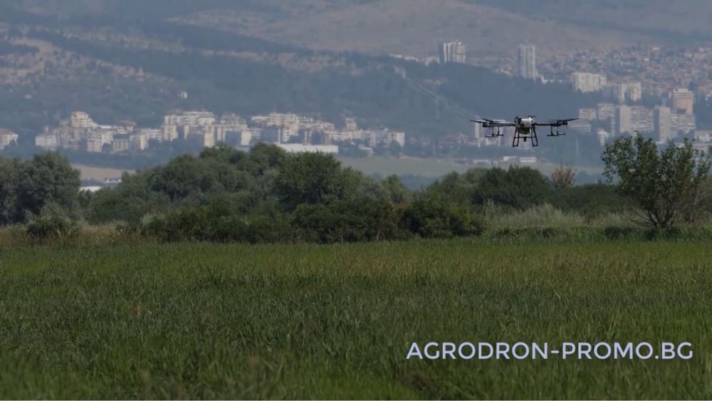 Пръскане с ДРОН!!!