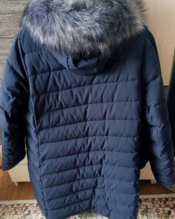 Женский пуховик с капюшоном