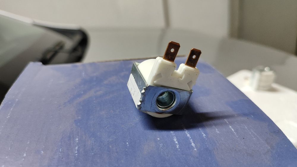 Катушка  на электромагнитный клапан