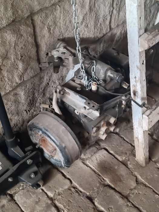 Isuzu трансмиссия сотилади