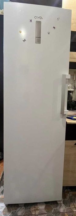 Продам морозильную камеру