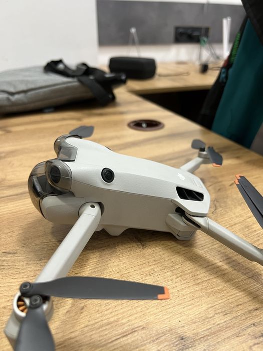 Дрон Dji mini 4 pro