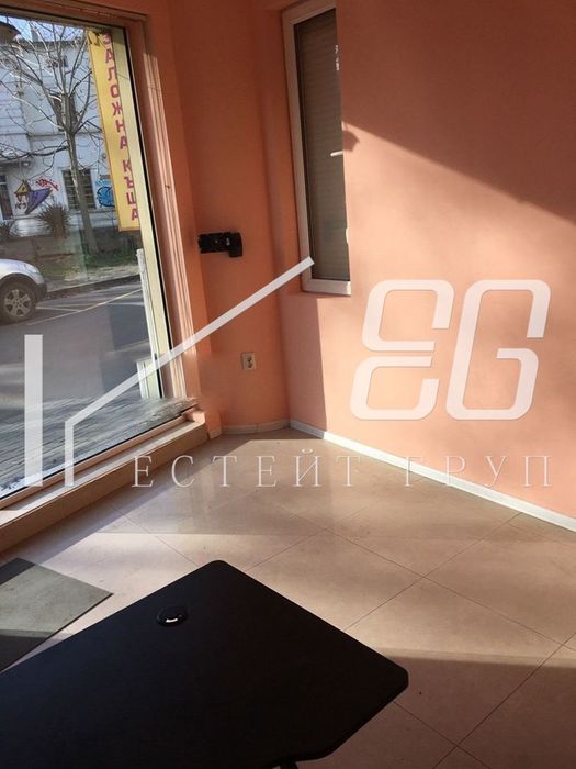 Дава се под наем Магазин в Варна, Център - 20 кв.м за 306 € - Снимка #2