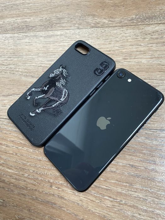 Айфон SE 64gb 75% Без ремонта