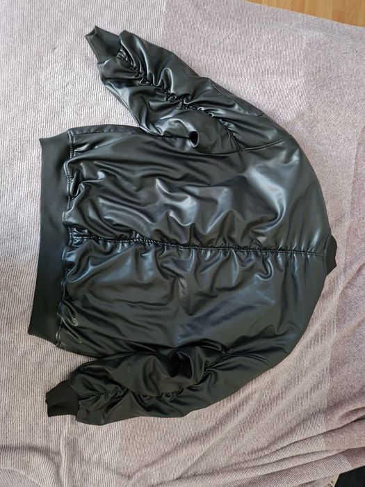 Geaca neagra,piele ecologica, unisex, marime M
