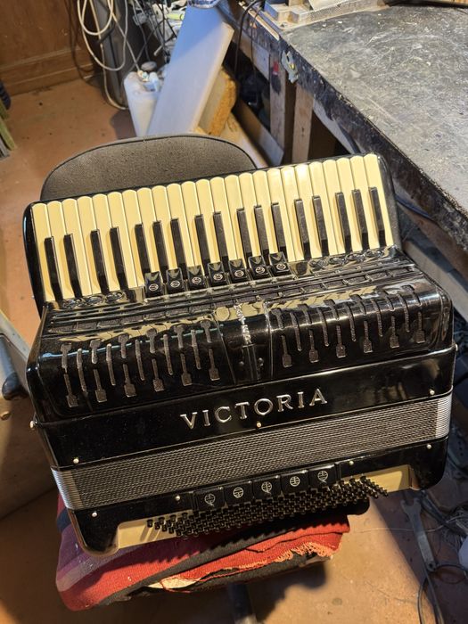 Acordeon Victoria dublu ax