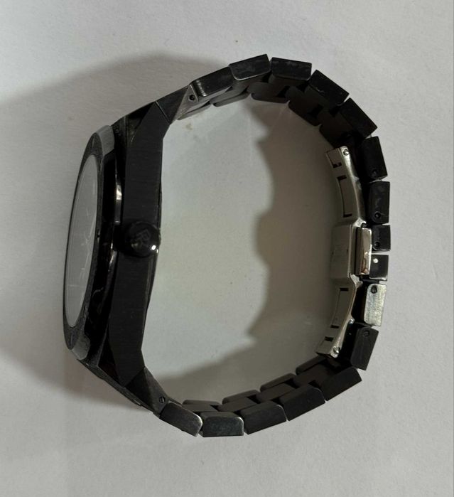 Продавам часовник Paul Rich 65888