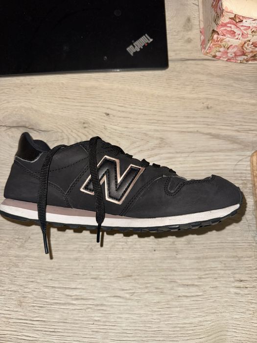 Обувки new balance