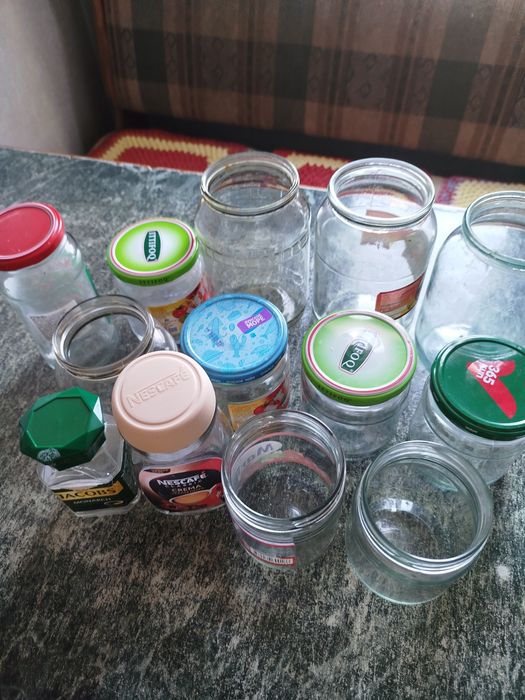 Продаются банки 1 000 сум