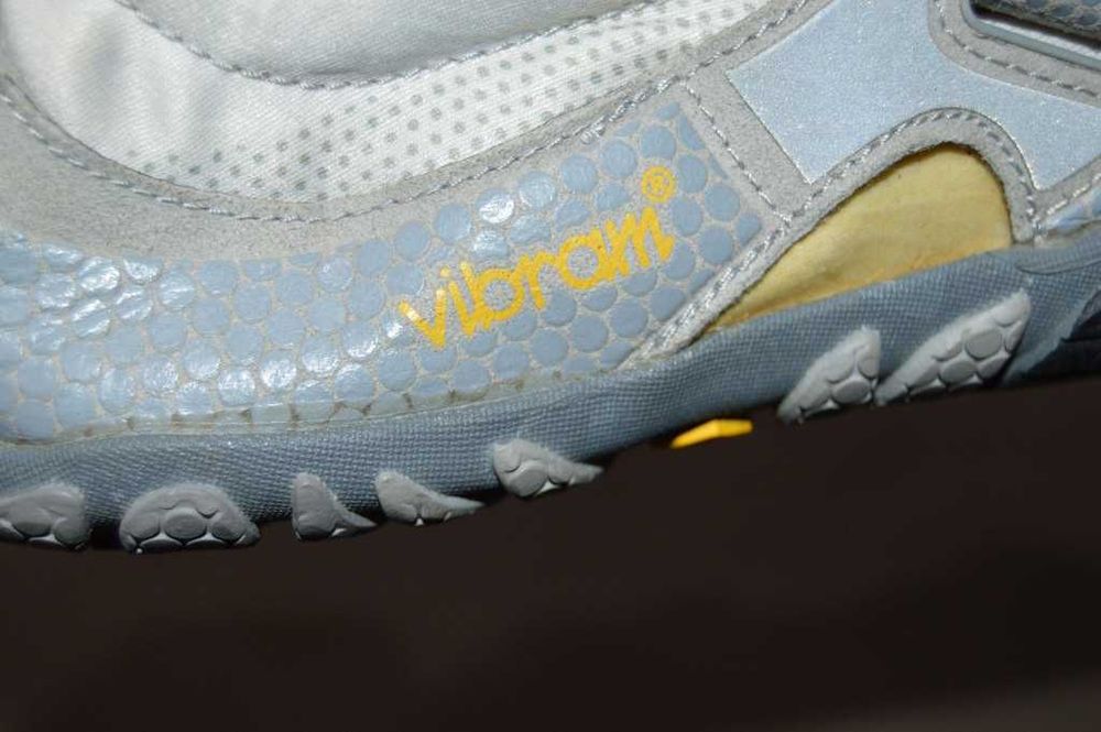 Adidași Barefoot Vibram FiveFingers Bikila Mărimea M41 (EU 41)