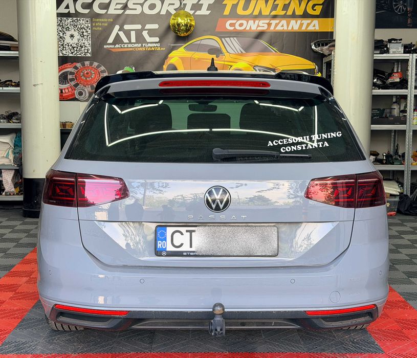 Eleron Haion - Volkswagen Passat B8 Variant Negru Lucios