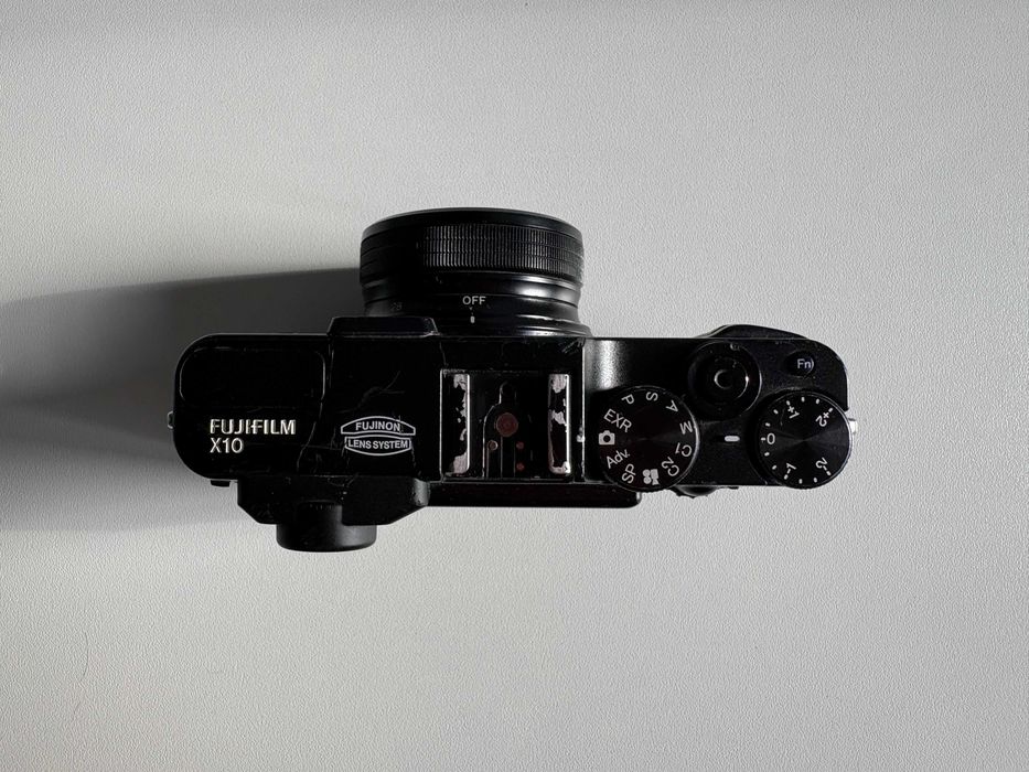 Фотоаппарат Fujifilm X10