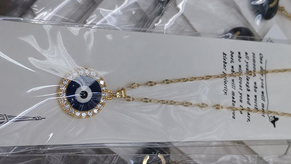 Медицинска стомана не променя цвета си