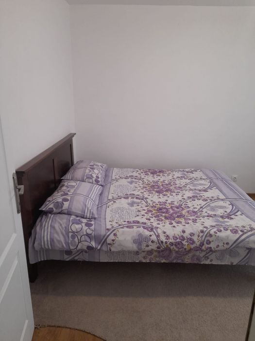 Inchiriez Apartament zona Precista