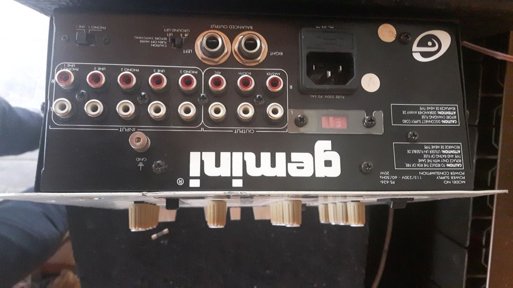 Gemini миксер, пулт за тонколони