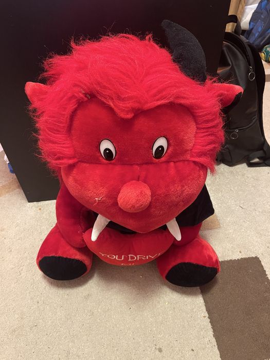 Продавам Плюшена играчка дяволче