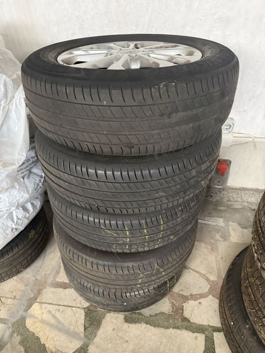 Алуминиеви джанти с летни гуми  Мерцедес GLA - 215/65 R17