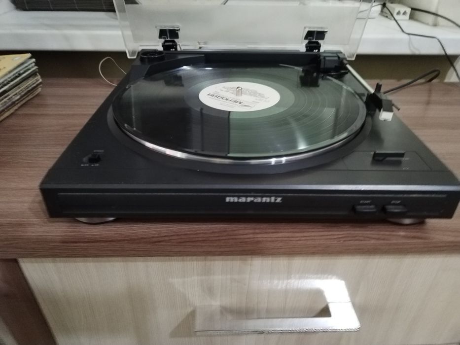 Проигрыватель виниловый