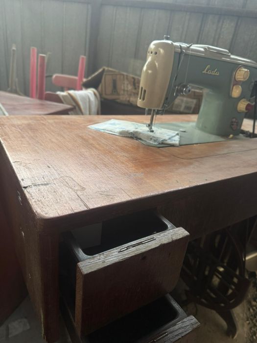 Продам швейная машинку Лада